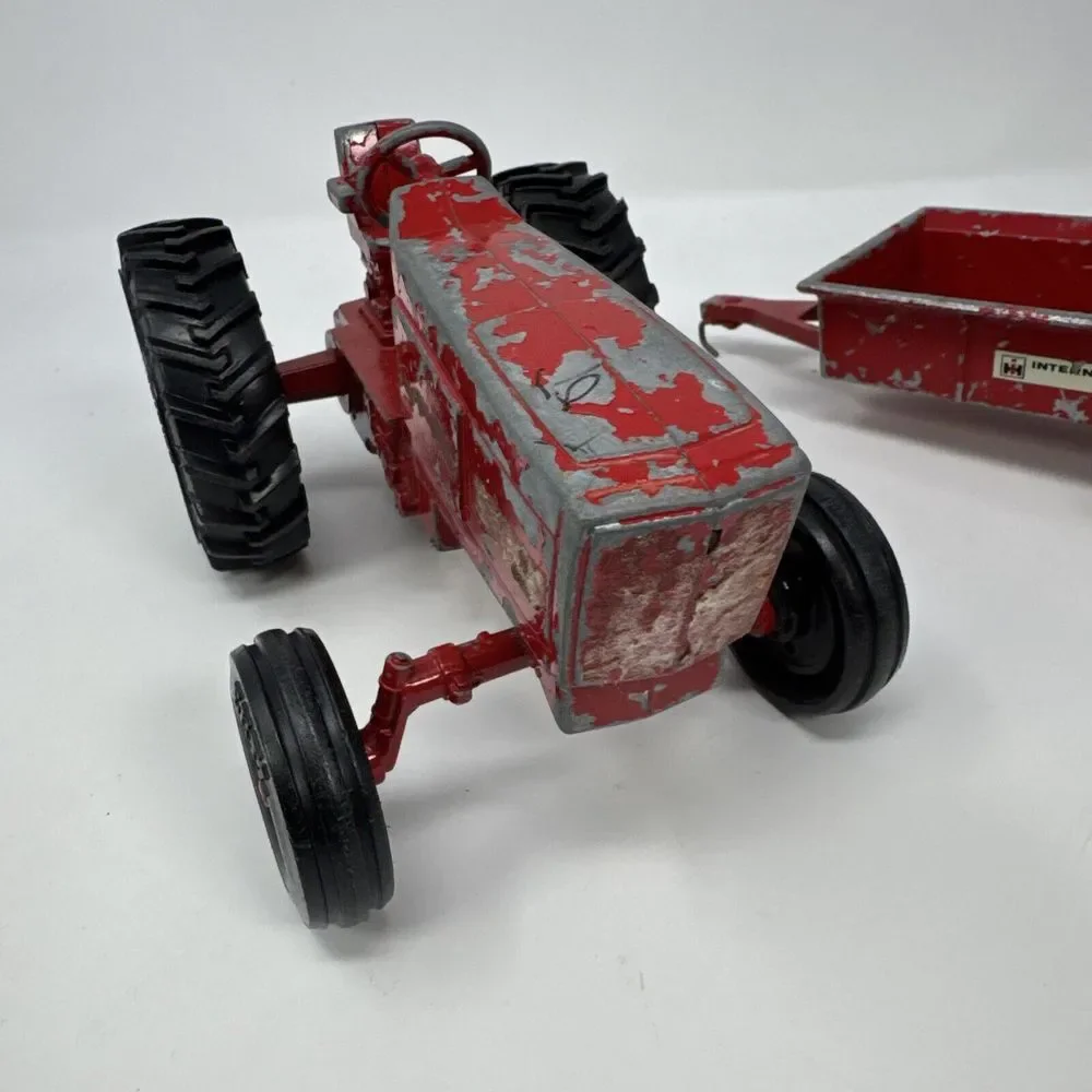 Vtg Red Farm Tractor The ERTL Co STK 415 International Metal and‎ Wagon